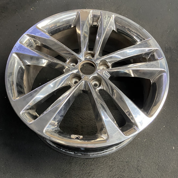 19" SORENTO 14-15 19x7.5 , chrome finish, V shape large opening, w/o Original - View 7