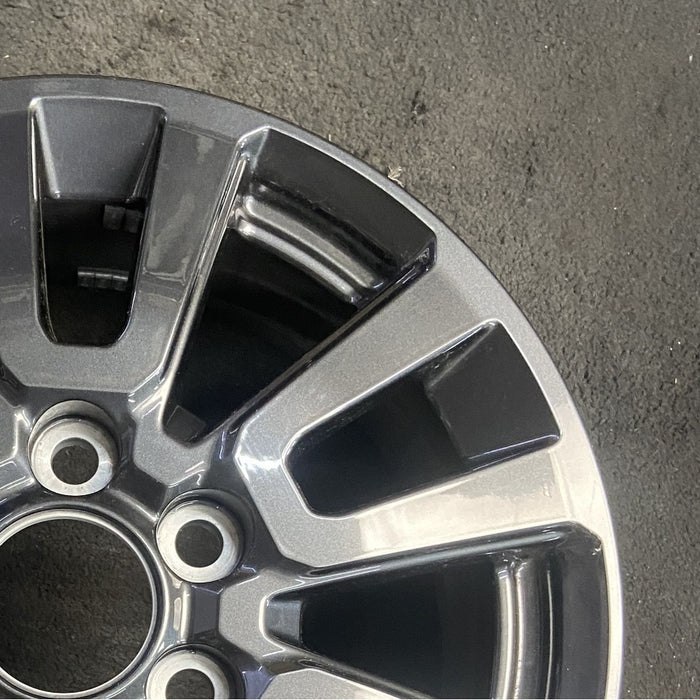 18" LAND CRUISER 24 18x7 Original OEM Wheel Rim - Close-Up Detail