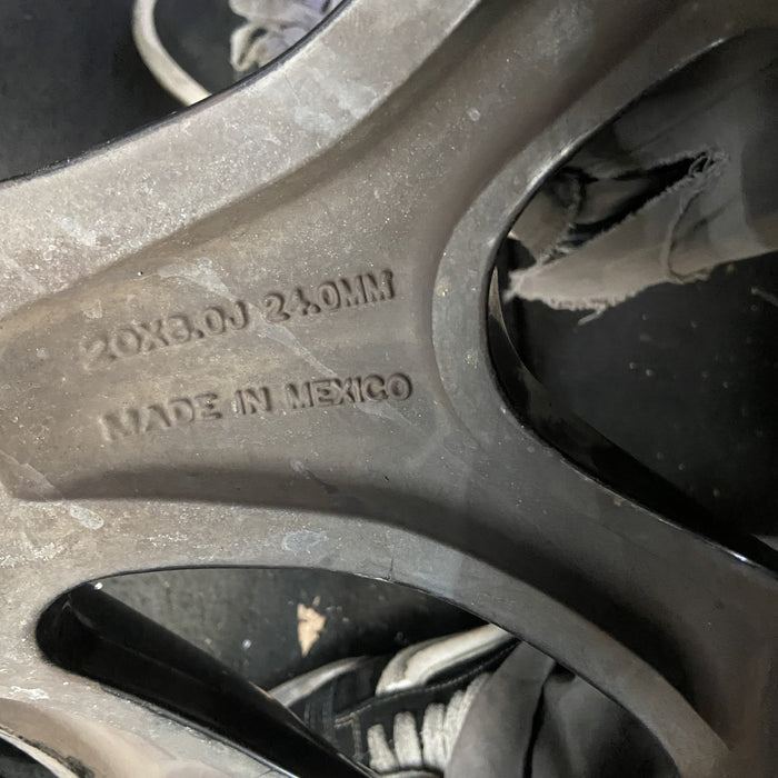 20" CHALLENGER 15-17 20x8 , 5 Y spoke, polished with silver pockets Original - View 10