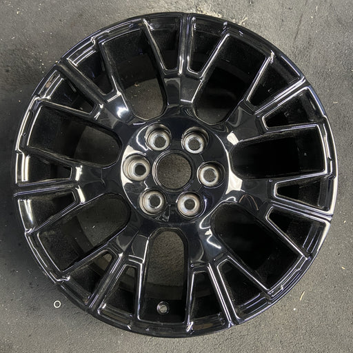 18" ACADIA 25 18x8, 7 triple spoke Original OEM Wheel Rim - Additional View