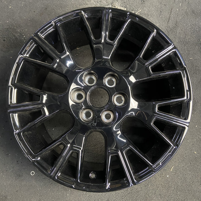 18" ACADIA 25 18x8, 7 triple spoke Original OEM Wheel Rim - Additional View