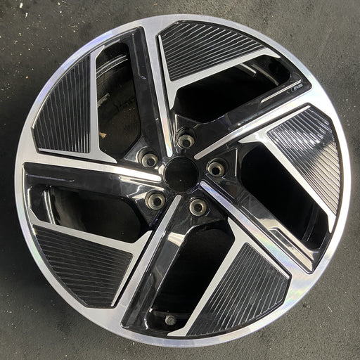 20" RS E-TRON GT 22-25 20x11 Original OEM Wheel Rim - Additional View