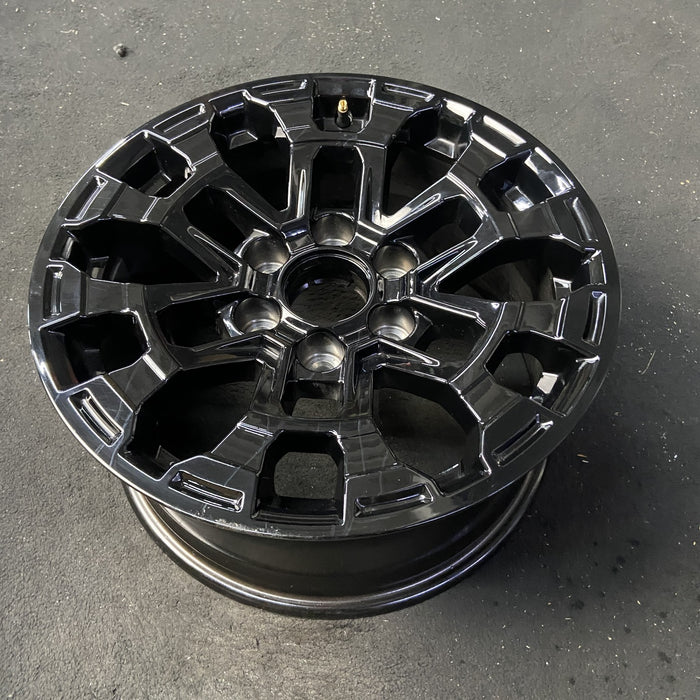 18" CANYON 26 18x8.5, gloss black Original OEM Wheel Rim - View 8