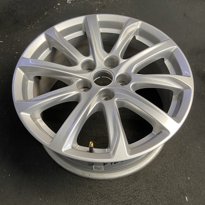 18" XT4 19-23 18x8, , silver Original OEM Wheel Rim - View 7