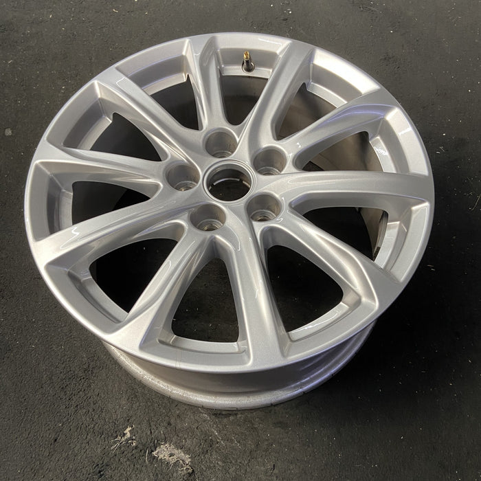 18" XT4 19-23 18x8, , silver Original OEM Wheel Rim - View 8
