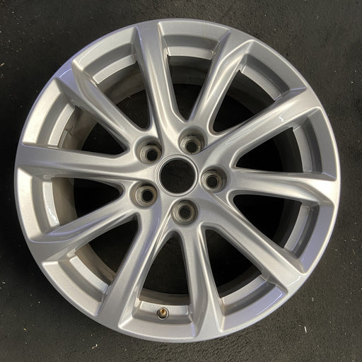 18" XT4 19-23 18x8, , silver Original OEM Wheel Rim - Additional View