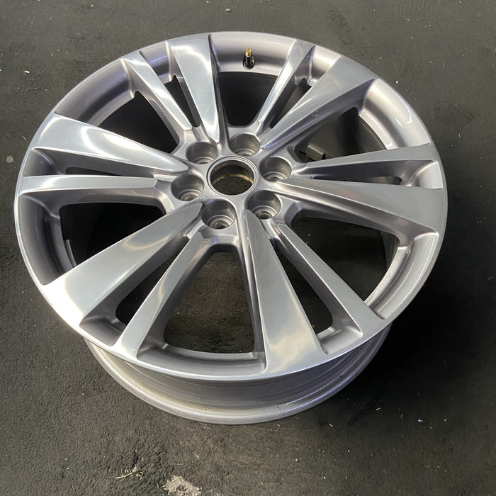 20" XT5 20-25 20x8, 6 split spoke Original OEM Wheel Rim - View 8