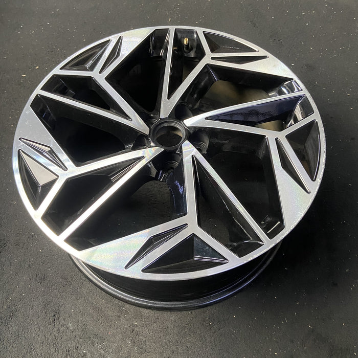 20" IONIQ 6 23-25 20x8.5 Original OEM Wheel Rim - View 8