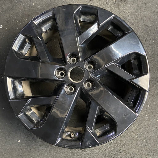 18" SORENTO 21-23 gasoline, 18x7.5 , 5 split spoke Original OEM Wheel Rim - Additional View