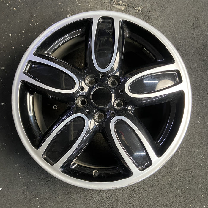 18" MINI COOPER 16-19 18x7, U spoke, solid spoke Original OEM Wheel Rim - Additional View