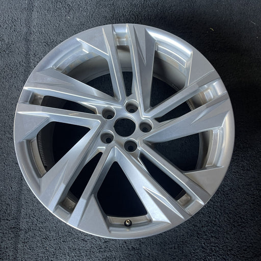 20" AUDI Q7 20-22 20x9 , Original OEM Wheel Rim - Additional View