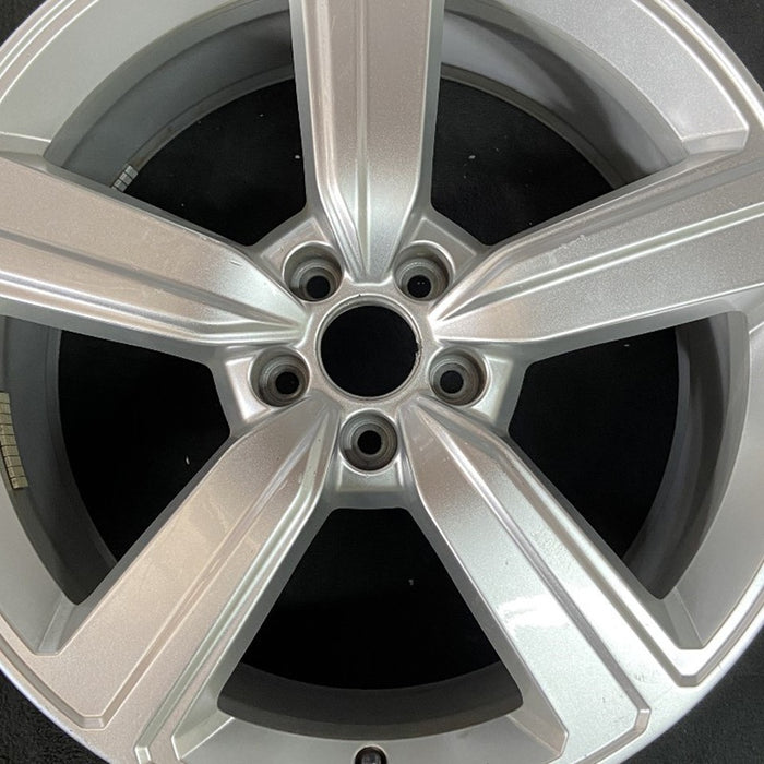 20" E-TRON 19 20x9 Original OEM Wheel Rim - Angle View