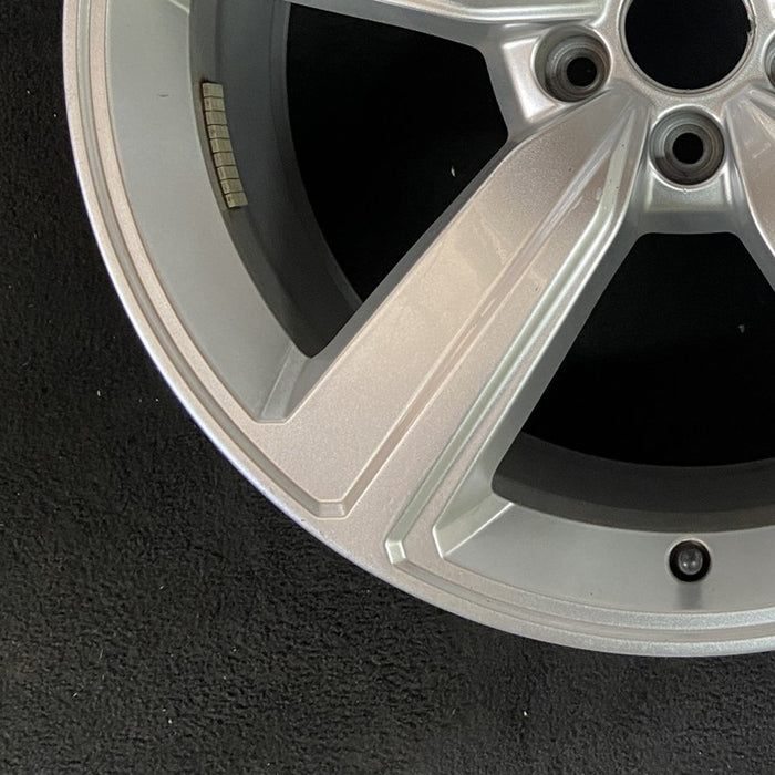 20" E-TRON 19 20x9 Original OEM Wheel Rim - Additional View