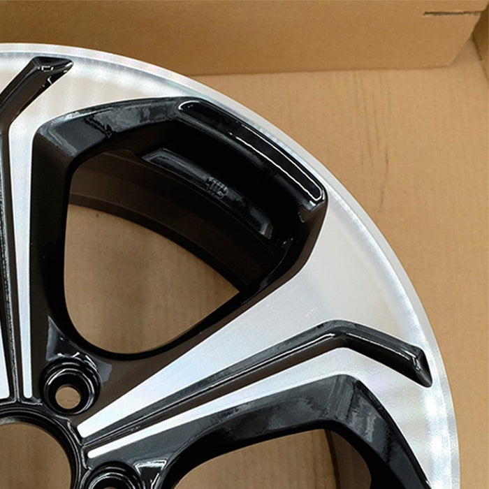 18" CIVIC 14-15 18x7.5 , 5 bent spoke REPLACEMENT OEM Style Wheel Rim - Close-Up Detail