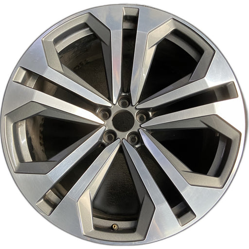 22" Q8 19-22 22x10 , , double spoke Original OEM Wheel Rim - Front View