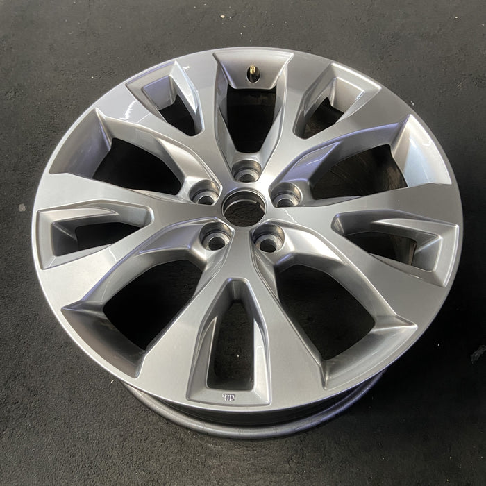 20" GRAND HIGHLANDER 24-26 20x8 , , Y spoke, silver Original OEM Wheel Rim - View 8