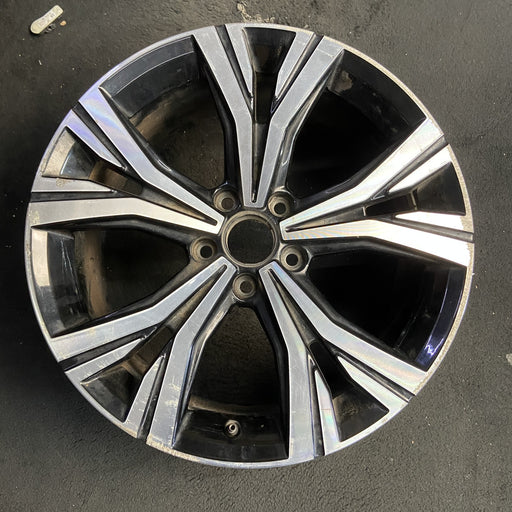18" PASSAT 20-21 18x8 Original OEM Wheel Rim - Additional View
