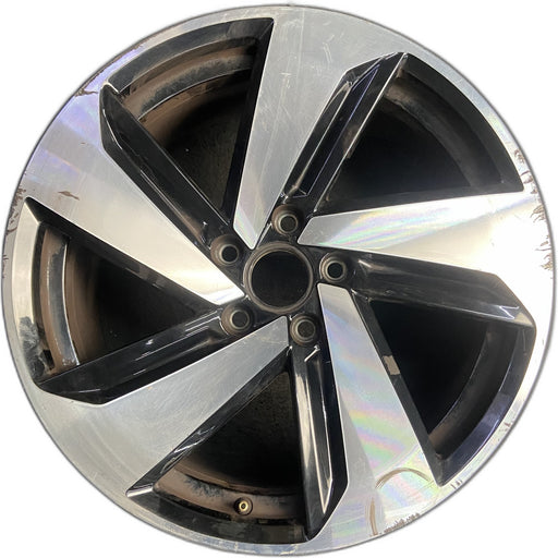 18" GOLF GTI 19-20 18x7.5 , , silver black, lug surround Original OEM Wheel Rim - Front View