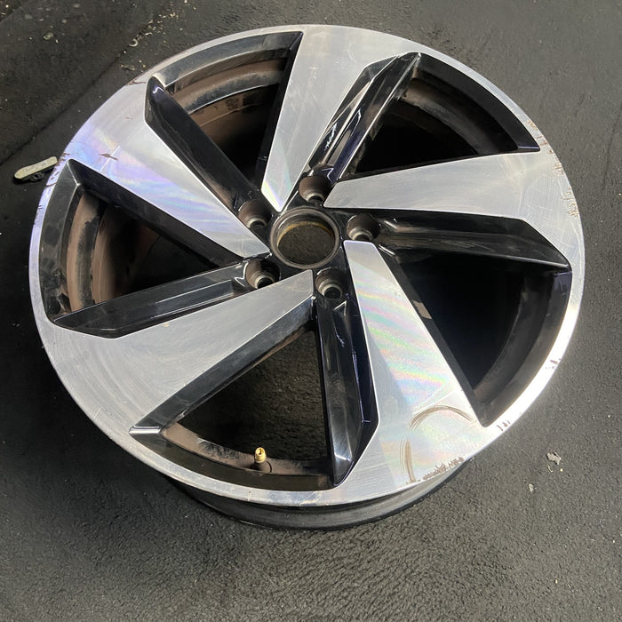18" GOLF GTI 19-20 18x7.5 , , silver black, lug surround Original OEM Wheel Rim - View 7