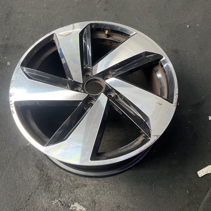 18" GOLF GTI 19-20 18x7.5 , , silver black, lug surround Original OEM Wheel Rim - View 8