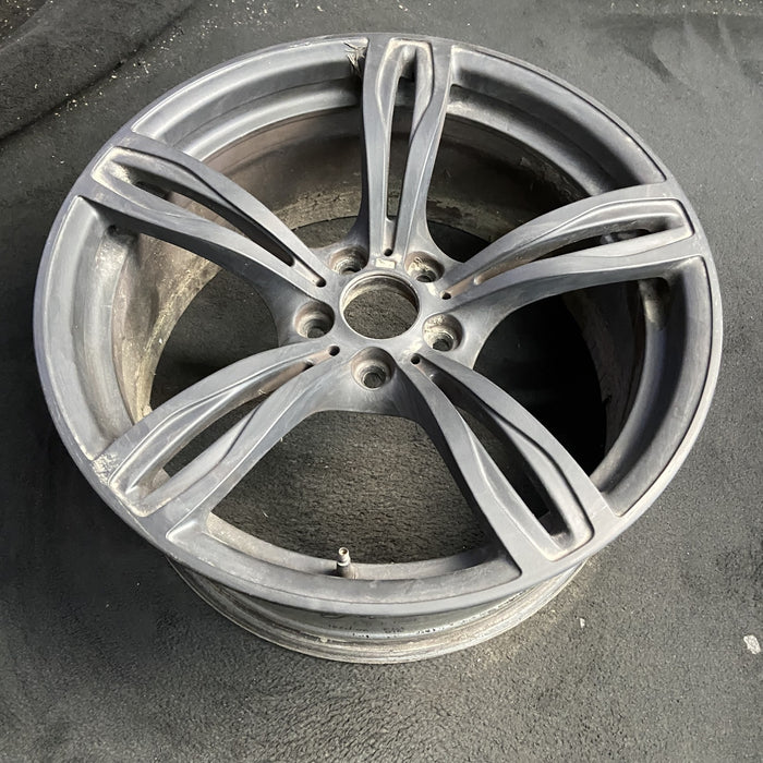 20" BMW M5 12-16 20x9 , 5 double spoke, front, narrow opening in spoke, silver - View 7