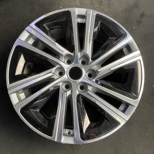 20" LYRIQ 23 20x9 Original OEM Wheel Rim - Additional View