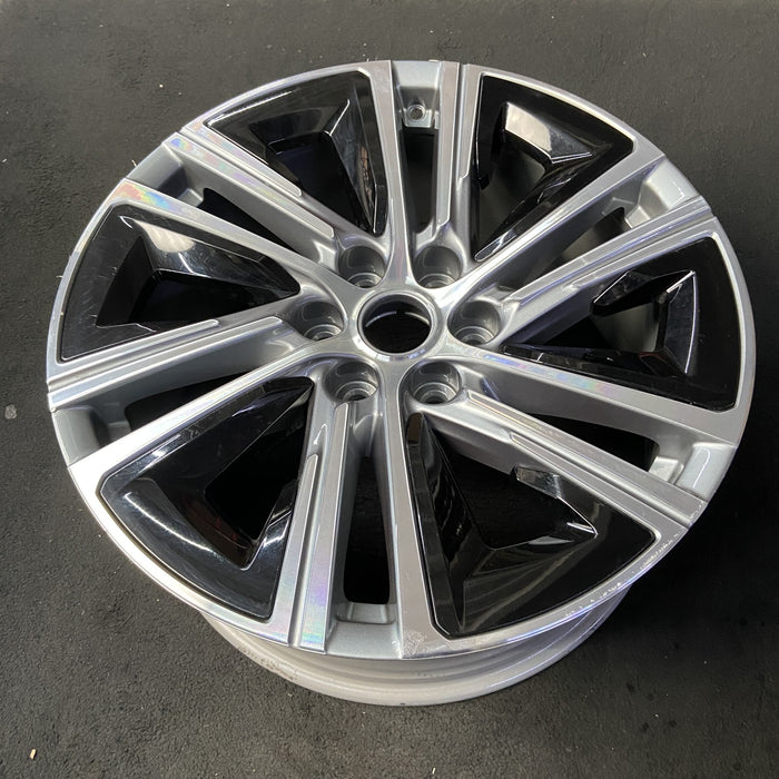 20" LYRIQ 23 20x9 Original OEM Wheel Rim - View 8
