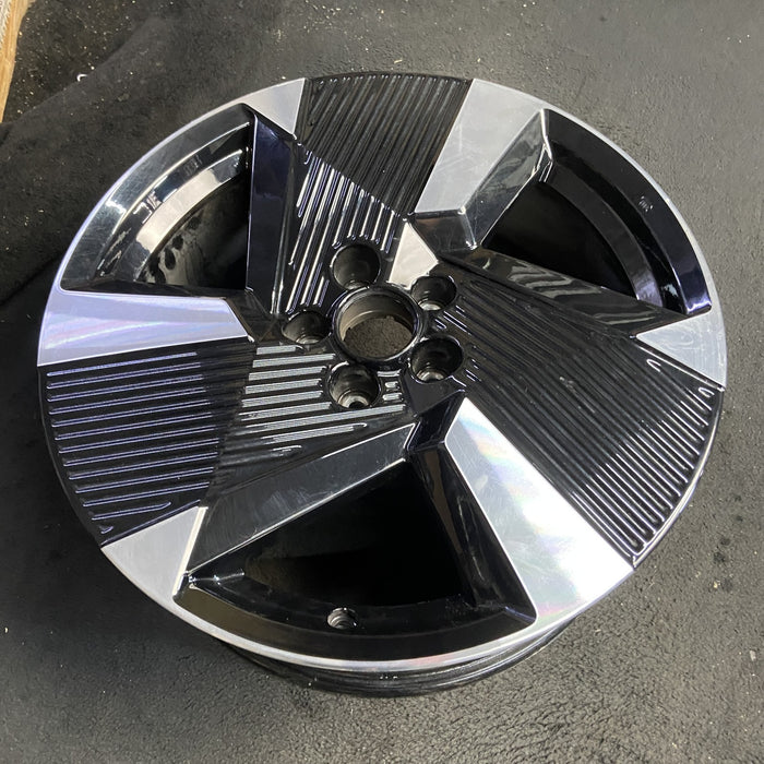 19" KICKS 25 , 19x7.5 , triple spoke Original OEM Wheel Rim - View 7