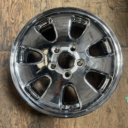 17" GRAND CHEROKEE 01 aluminum, 17x7.5, 7 spoke Original OEM Wheel Rim - Additional View