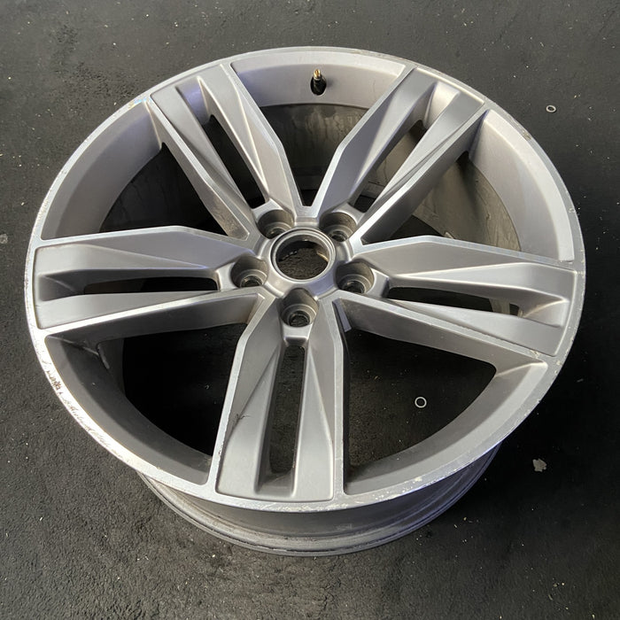 20" CAMARO 16 20x8.5, 5 split spoke, machined face Original OEM Wheel Rim - View 8