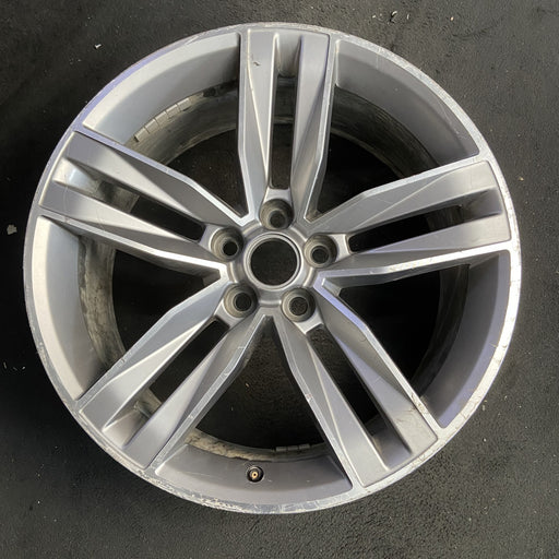 20" CAMARO 16 20x8.5, 5 split spoke, machined face Original OEM Wheel Rim - Additional View