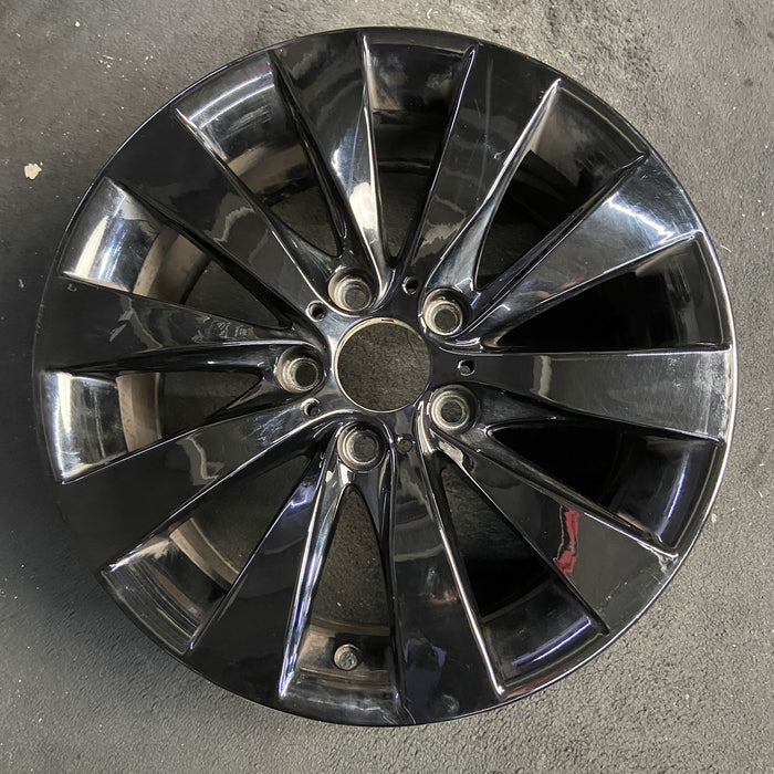 17" BMW 320i 14-15 17x7.5, 5 spoke, V spoke, wide spoke edge, black Original - Additional View