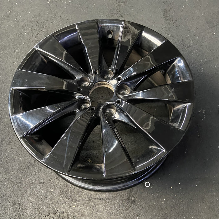 17" BMW 320i 14-15 17x7.5, 5 spoke, V spoke, wide spoke edge, black Original - View 8