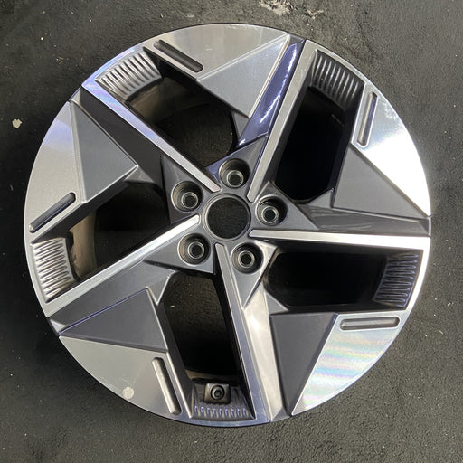 18" TUCSON 25-26 gasoline, 18x7.5 , angled spoke Original OEM Wheel Rim - Additional View