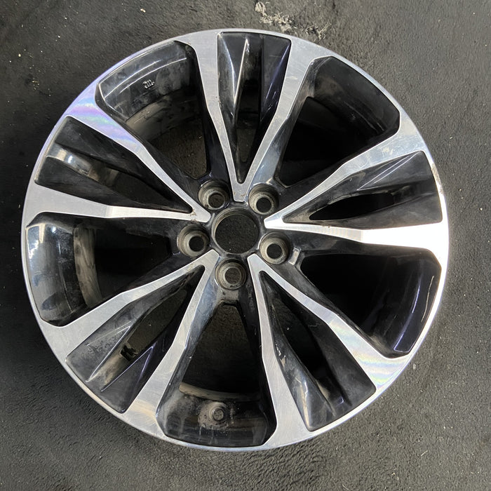 17" COROLLA 17 , 17x7 , , split spoke Original OEM Wheel Rim - Additional View