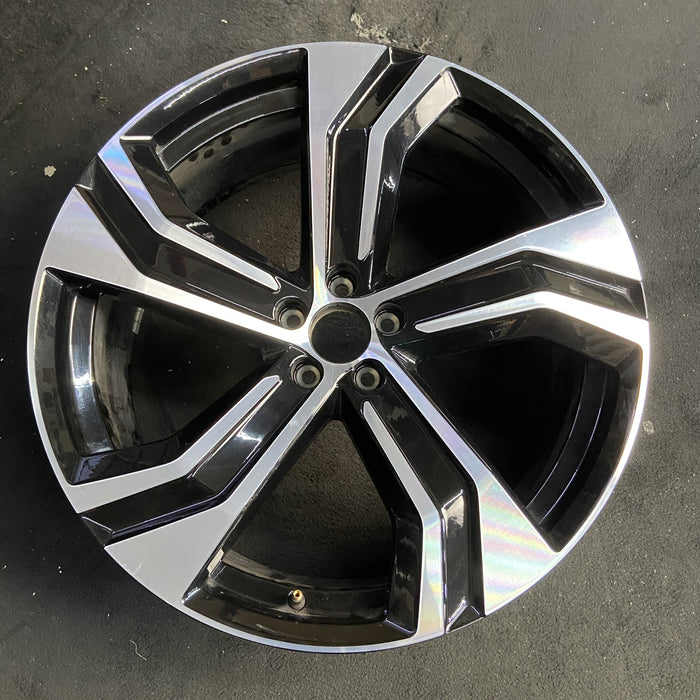 22" VOLVO XC90 20-25 22x9 , 5 grooved spoke Original OEM Wheel Rim - Additional View
