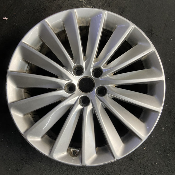 19" EQUUS 14-16 , 19x8 Original OEM Wheel Rim - Additional View