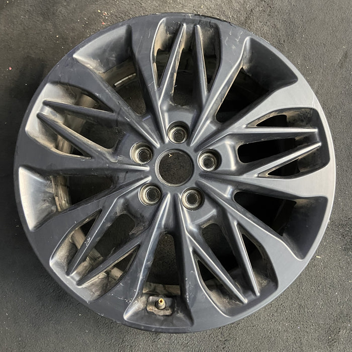 18" SELTOS 22-23 18x7.5 , 10 spoke Original OEM Wheel Rim - Additional View