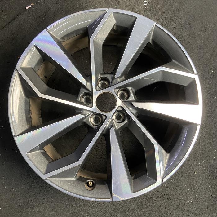 19" AUDI Q5 21-24 19x8 , , split spoke Original OEM Wheel Rim - Additional View