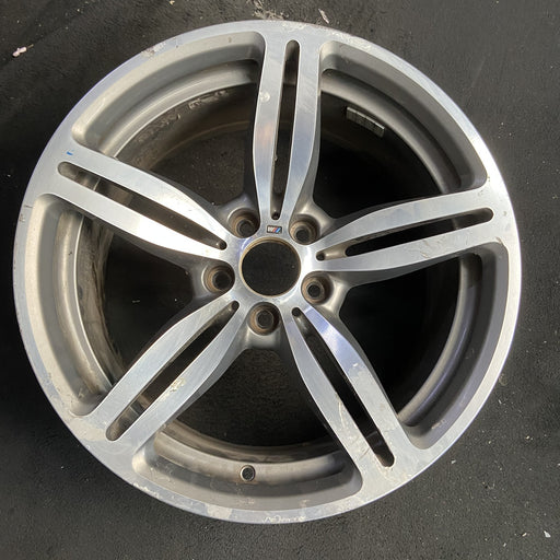 19" BMW M5 06-10 19x9.5 , 5 grooved spoke Original OEM Wheel Rim - Additional View