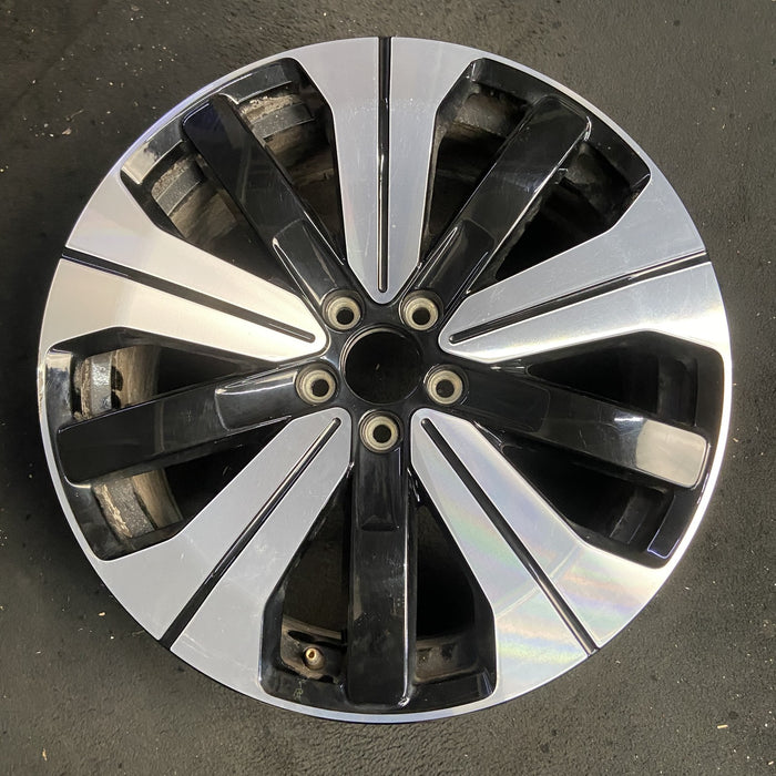 19" C40 23 , 19x7.5 Original OEM Wheel Rim - Additional View