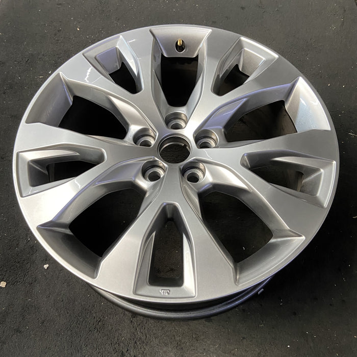 20" GRAND HIGHLANDER 24-26 20x8 , , Y spoke, silver Original OEM Wheel Rim - View 8