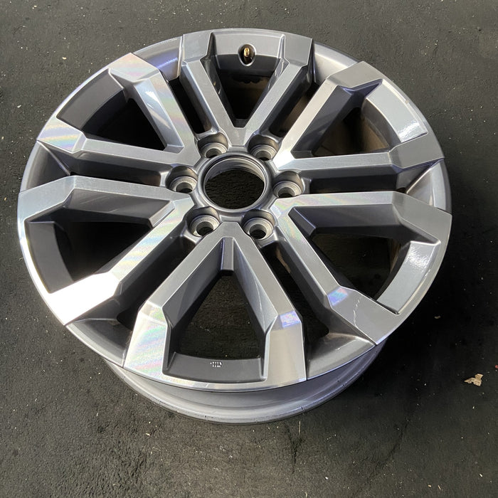 20" 4 RUNNER 25-26 20x8, 6 V spoke, machined face Original OEM Wheel Rim - View 8