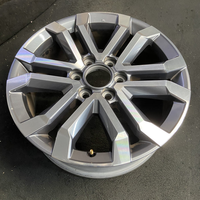 20" 4 RUNNER 25-26 20x8, 6 V spoke, machined face Original OEM Wheel Rim - View 7