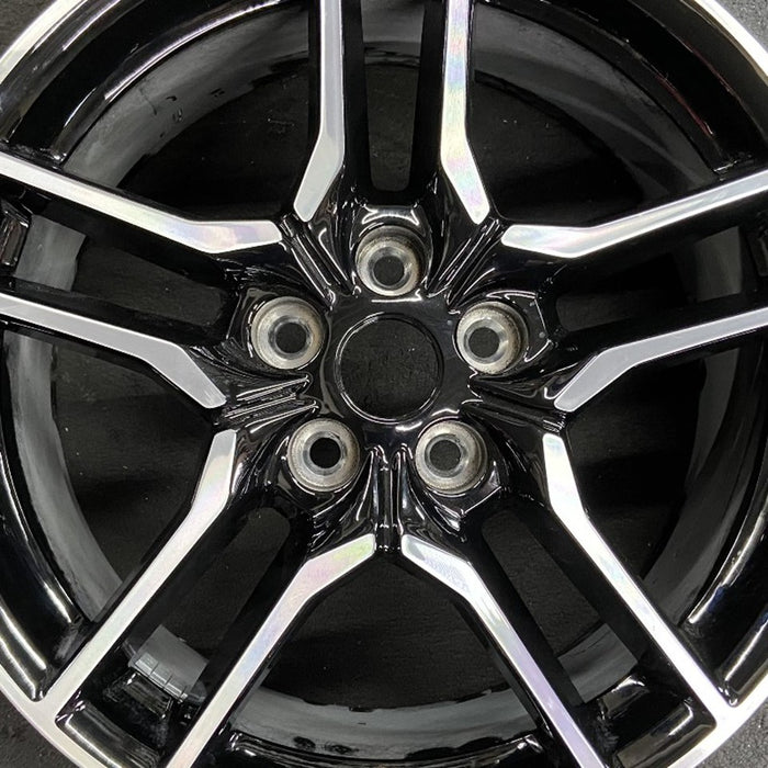 18" MUSTANG 18-23 18x8 , 10 spoke Original OEM Wheel Rim - Angle View