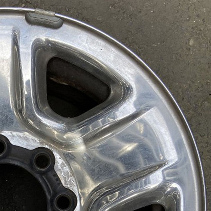 18" DODGE 2500 PICKUP 26 , 18x8, 5 spoke , chrome Original OEM Wheel Rim - Close-Up Detail