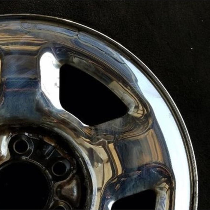 17" EXPEDITION 03 , steel, chrome, Original OEM Wheel Rim - Close-Up Detail