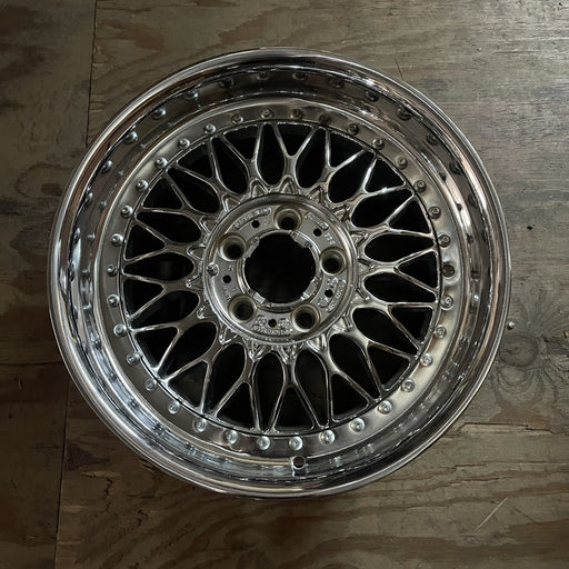 17" BMW 525i 01-03 17x8 , web design, covered lug nuts Original OEM Wheel Rim - Additional View