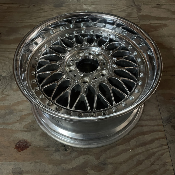 17" BMW 525i 01-03 17x8 , web design, covered lug nuts Original OEM Wheel Rim - View 8