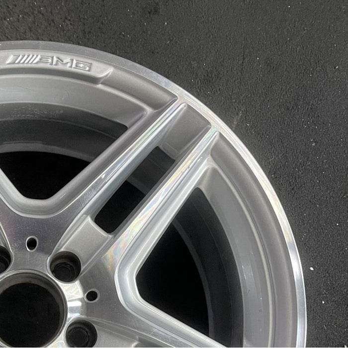 18" MERCEDES E-CLASS 11 207 Type, Cpe, E550, 18x8.5 Original OEM Wheel Rim - Close-Up Detail